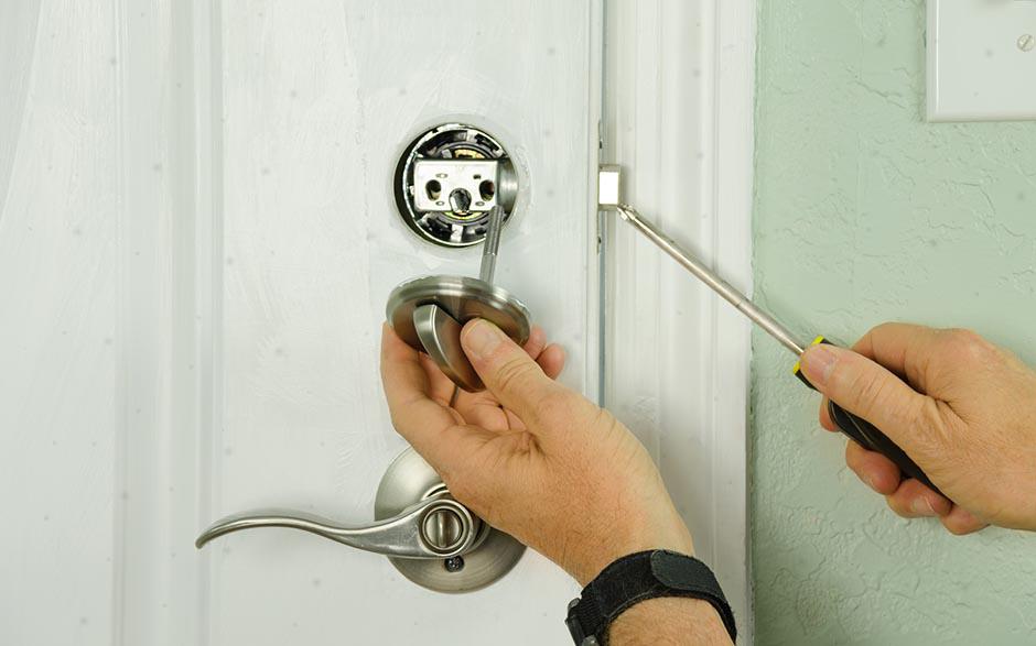 serrure porte pvc Enghien-les-Bains
